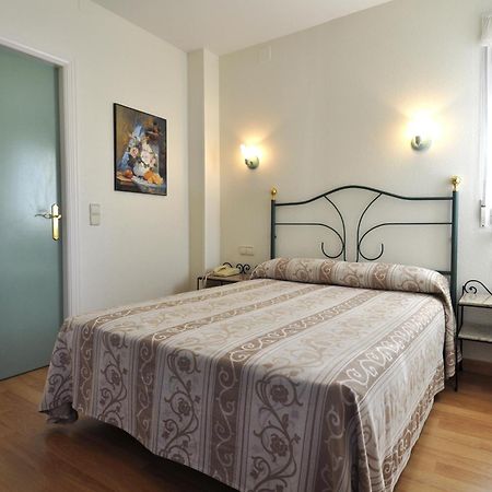 Hotel Apartamentos Aralso Sotillo La Lastrilla Chambre photo
